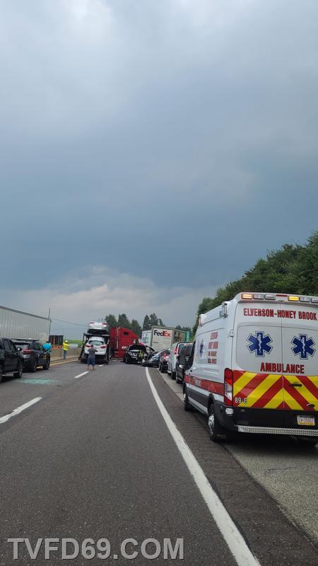 Multi vehicle accident on the turnpike
